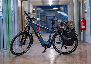 Fahrrad steht im Flur